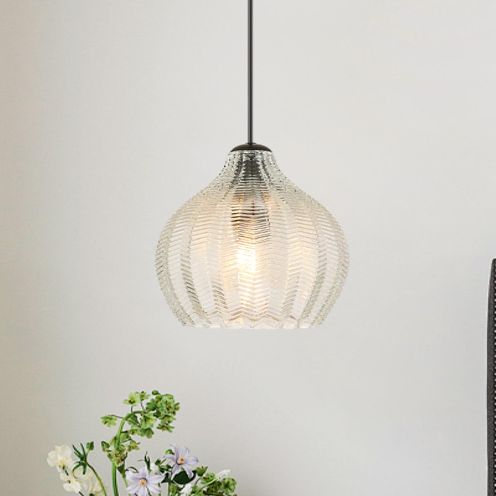 VILUXY Black Pendant Lights Kitchen Island Farmhouse Seeded Glass 1-Light Dining Room Pendant Lamp Fixtures Metal Cage Hanging Lights for Over Sink