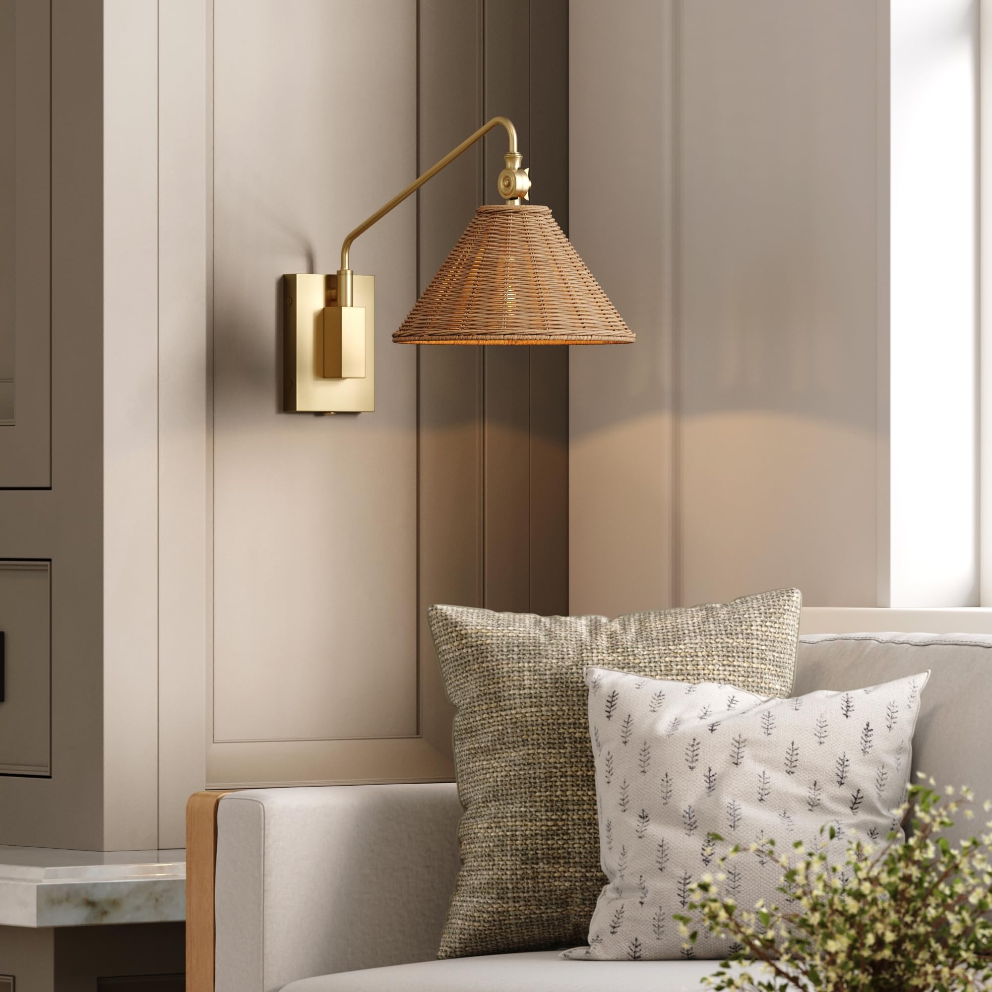 Nathan James Tamlin Wall Light Fixture, Wall Mounted 1-Light Lamp, Plugin Sconce with On/Off Switch for Living Room, Reading Nook or Bedroom, Vintage Brass/Matte Black