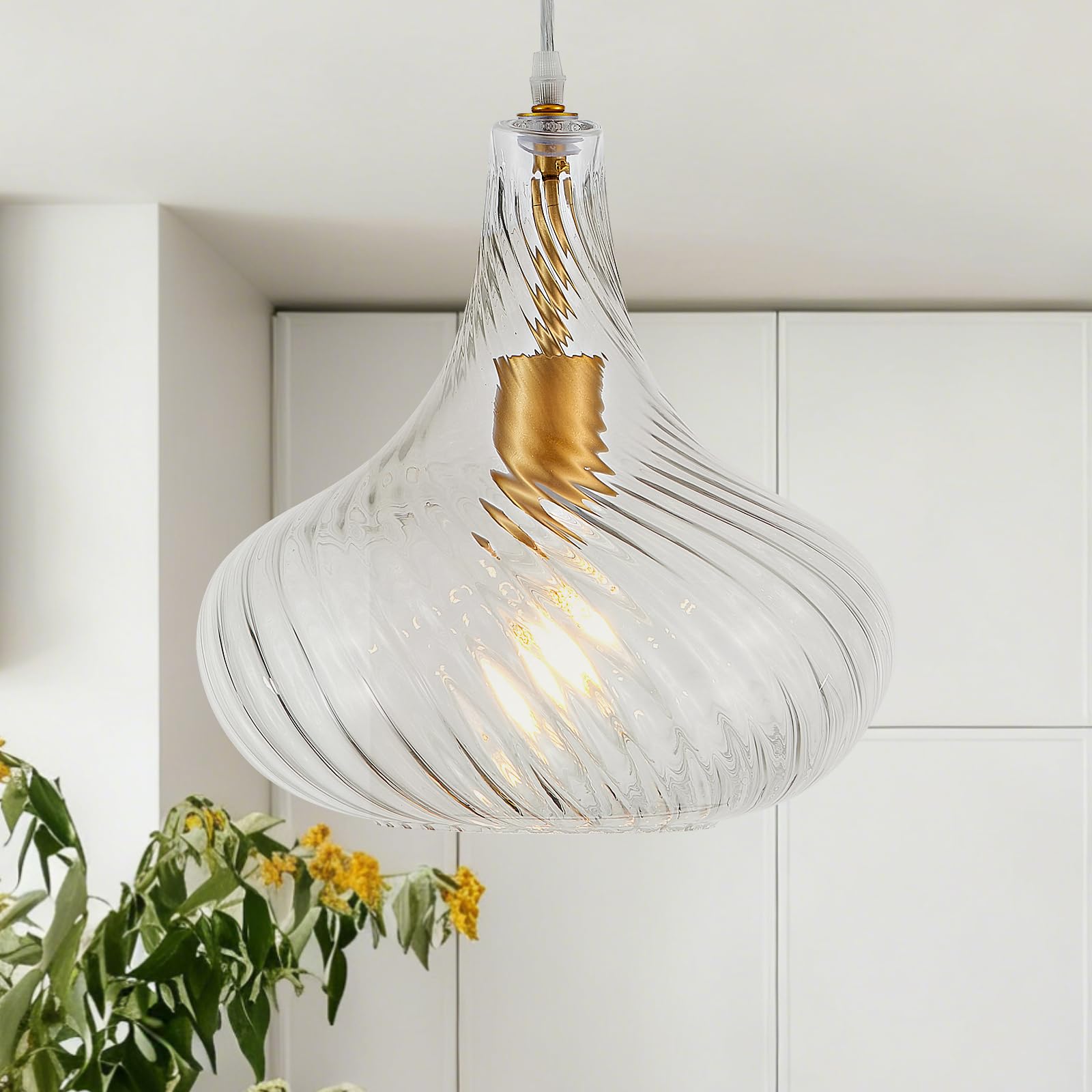 VILUXY Black Pendant Lights Kitchen Island Farmhouse Seeded Glass 1-Light Dining Room Pendant Lamp Fixtures Metal Cage Hanging Lights for Over Sink